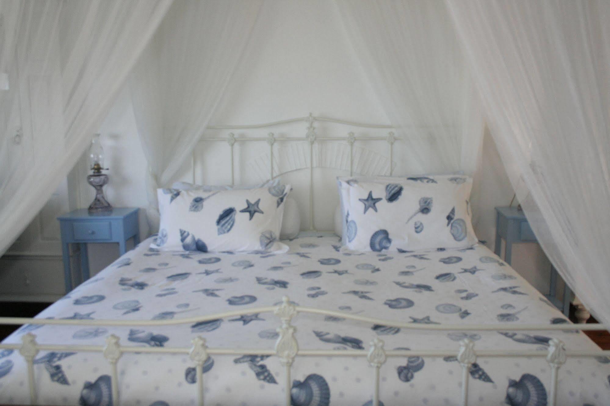 Bed & Breakfast Blue On Blue
